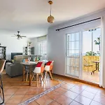 A&n Seafront Promenade With Sea Views Apartment *